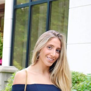 Meet your Posher, Maya